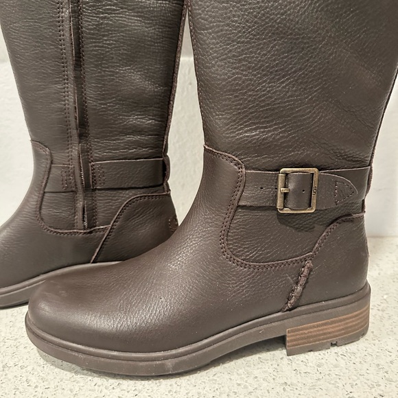 UGG Boots - Picture 5 of 12